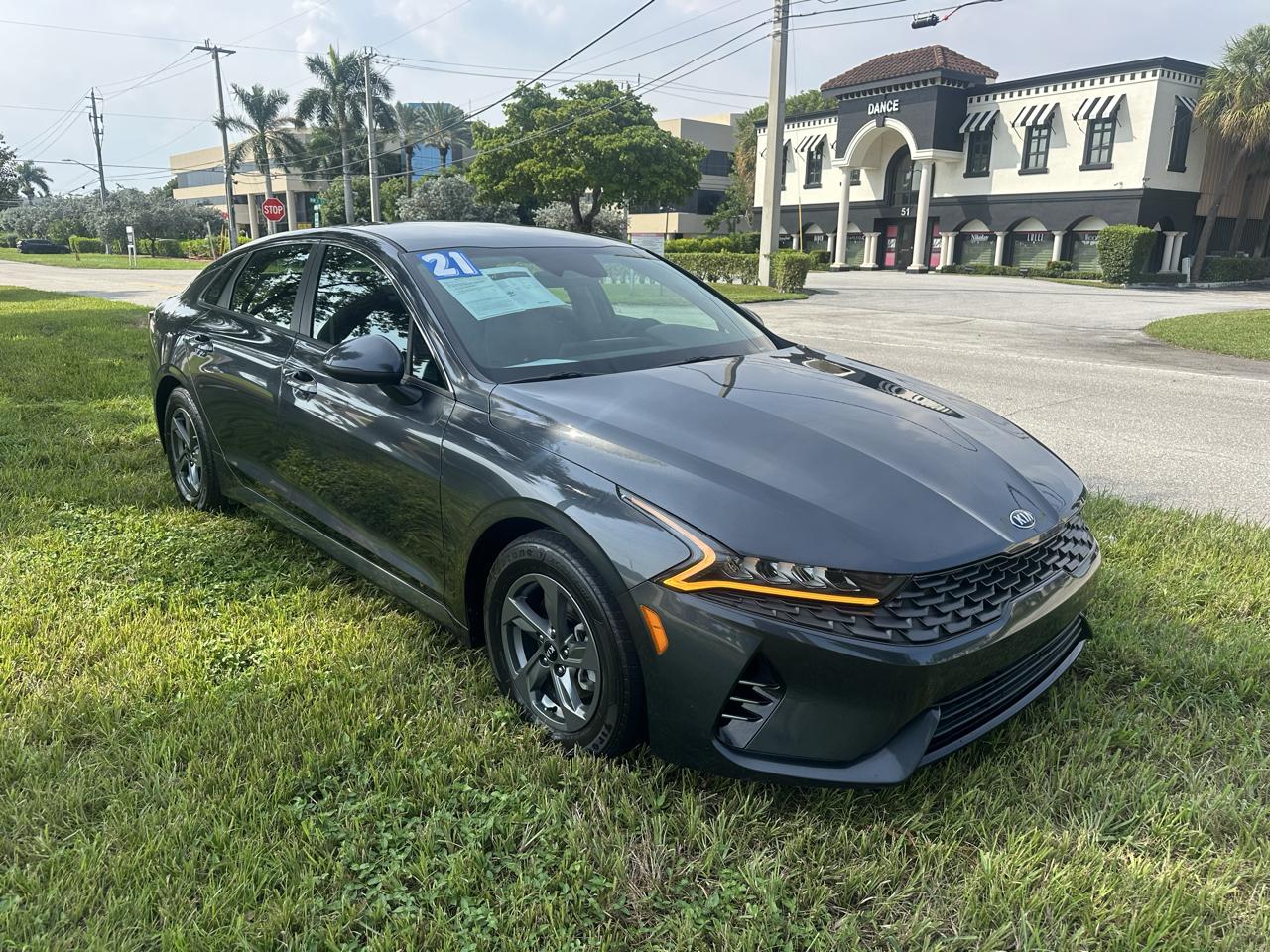 Kia K5 LXS 2021
