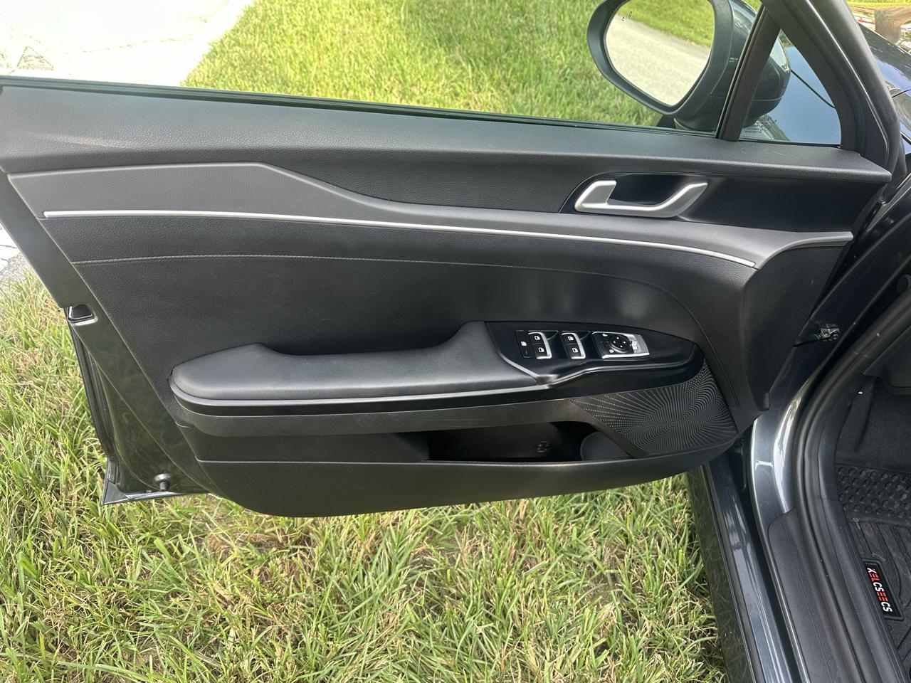 Kia K5 LXS 2021
