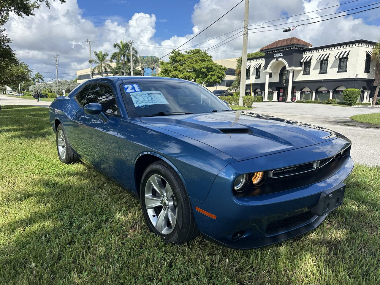Dodge Challenger SXT 2021