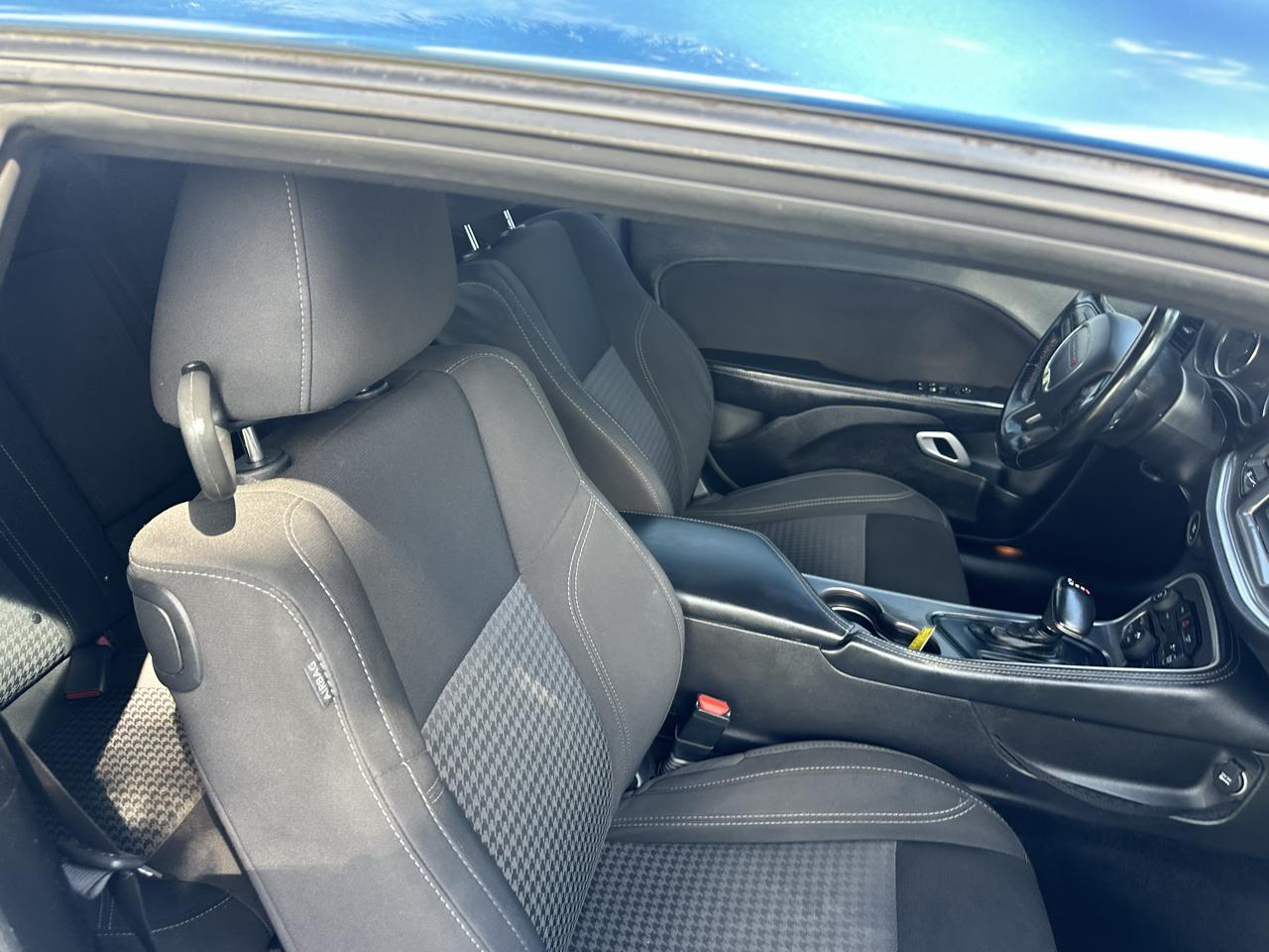 Dodge Challenger SXT 2021