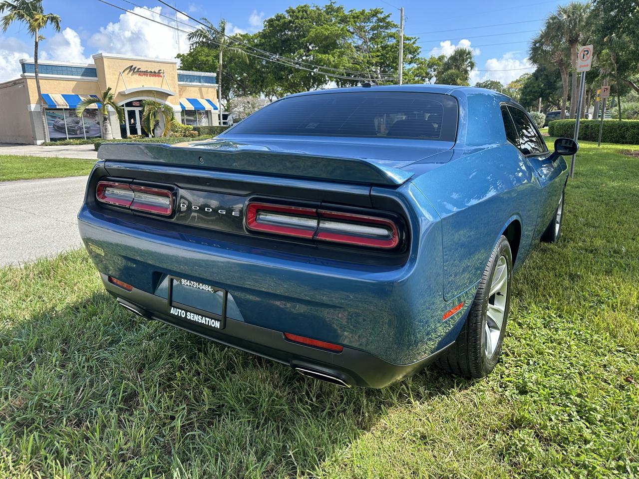 Dodge Challenger SXT 2021