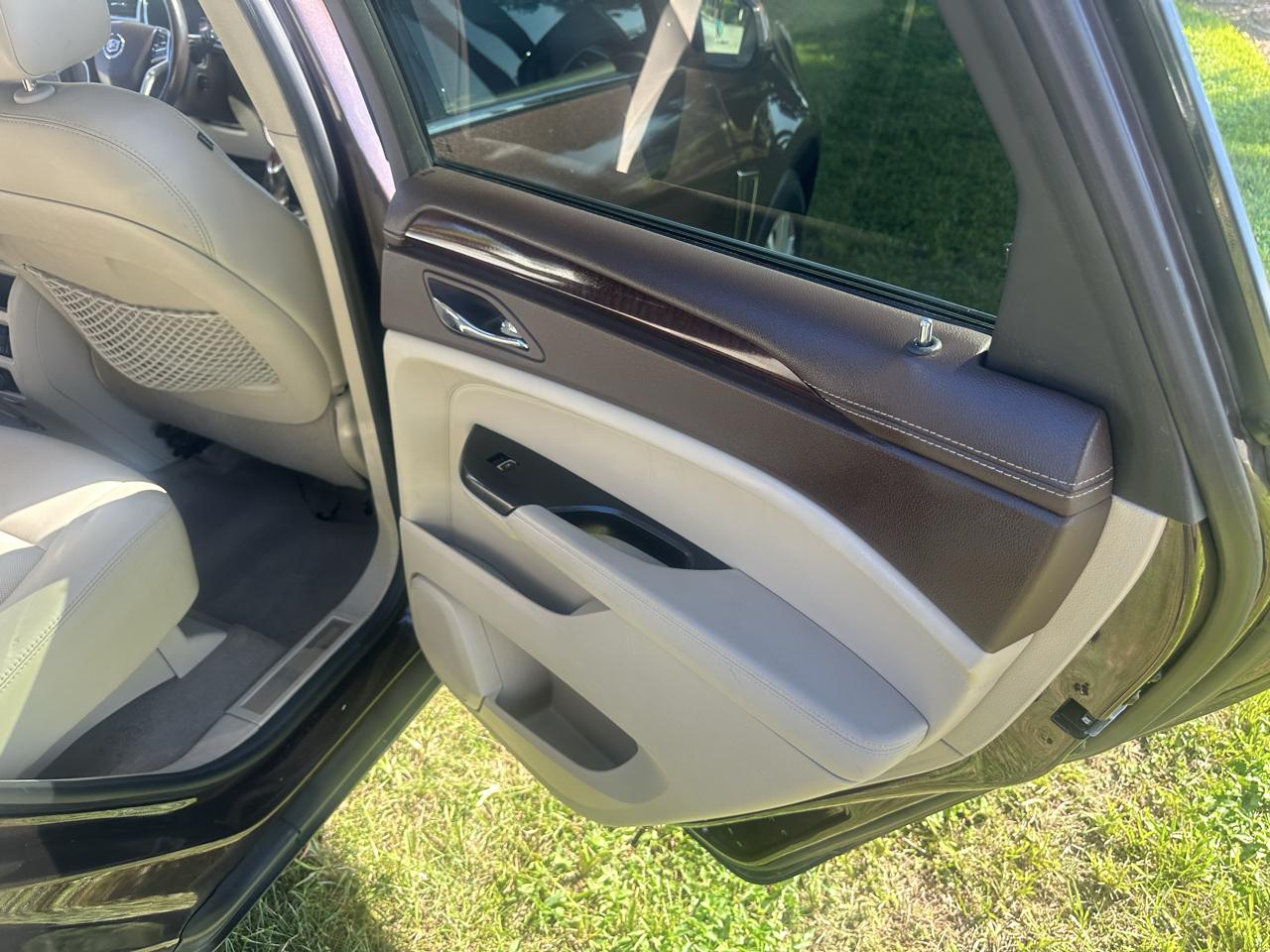 Cadillac SRX Luxury Collection FWD 2015