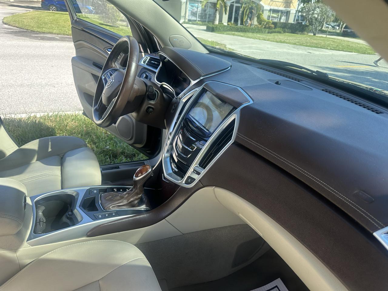 Cadillac SRX Luxury Collection FWD 2015