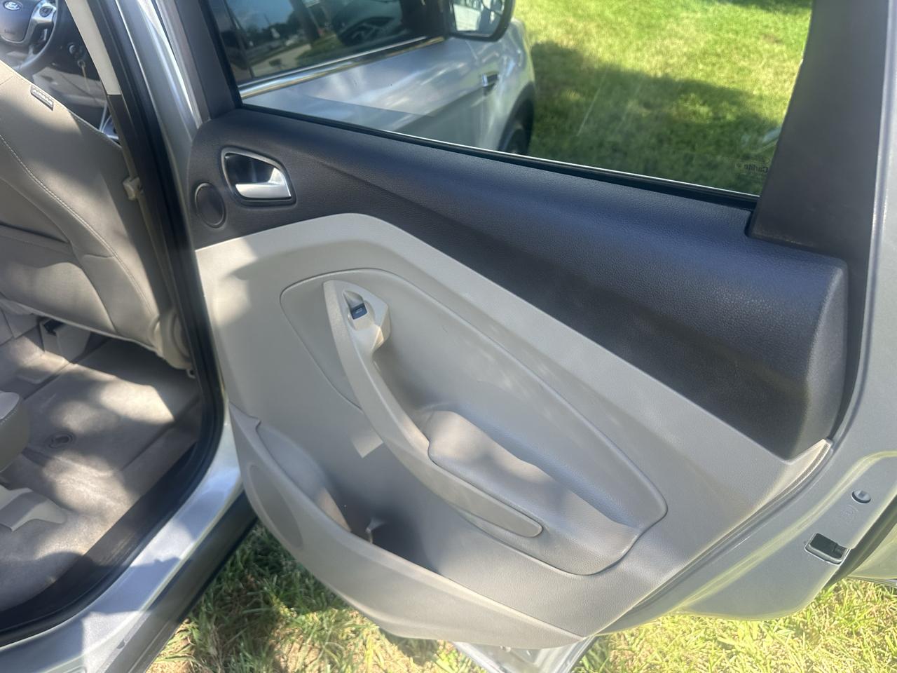 Ford Escape SE FWD 2014