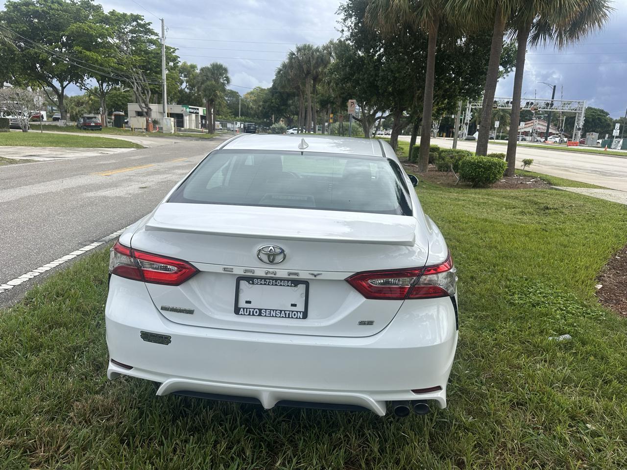 Toyota Camry SE V6 6-Spd AT 2019
