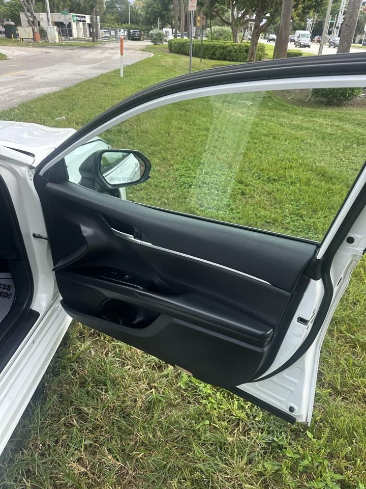 Toyota Camry SE V6 6-Spd AT 2019