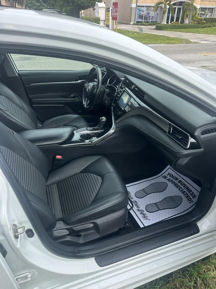 Toyota Camry SE V6 6-Spd AT 2019