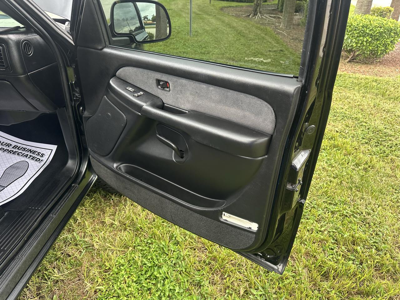Chevrolet Silverado 1500 1LT Crew Cab 2WD 2002