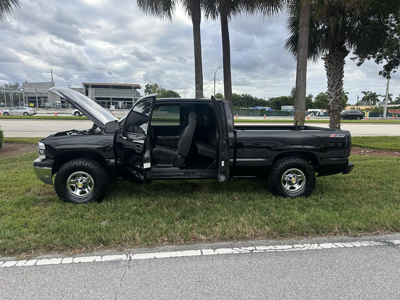Chevrolet Silverado 1500 1LT Crew Cab 2WD 2002