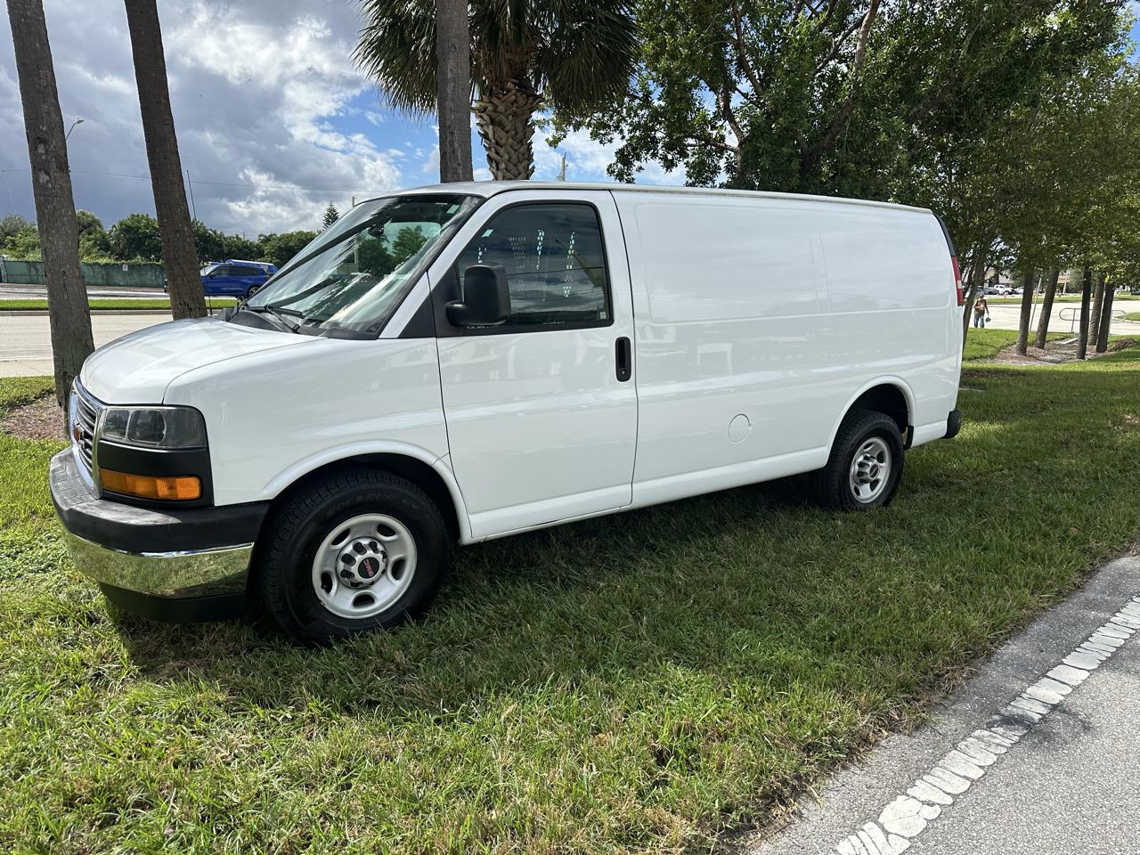 GMC Savana G2500 Cargo 2017