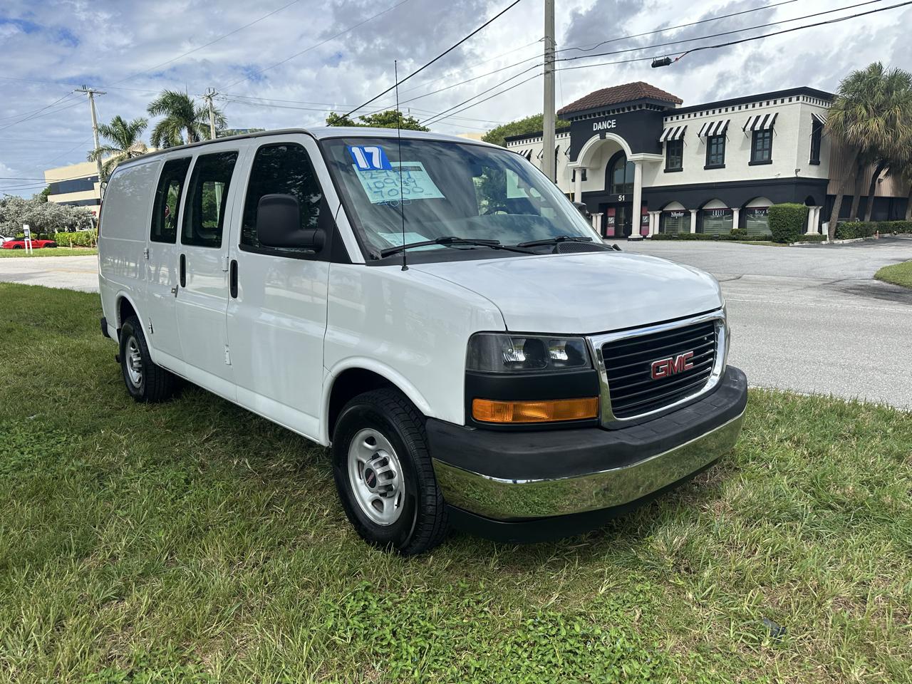 GMC Savana G2500 Cargo 2017
