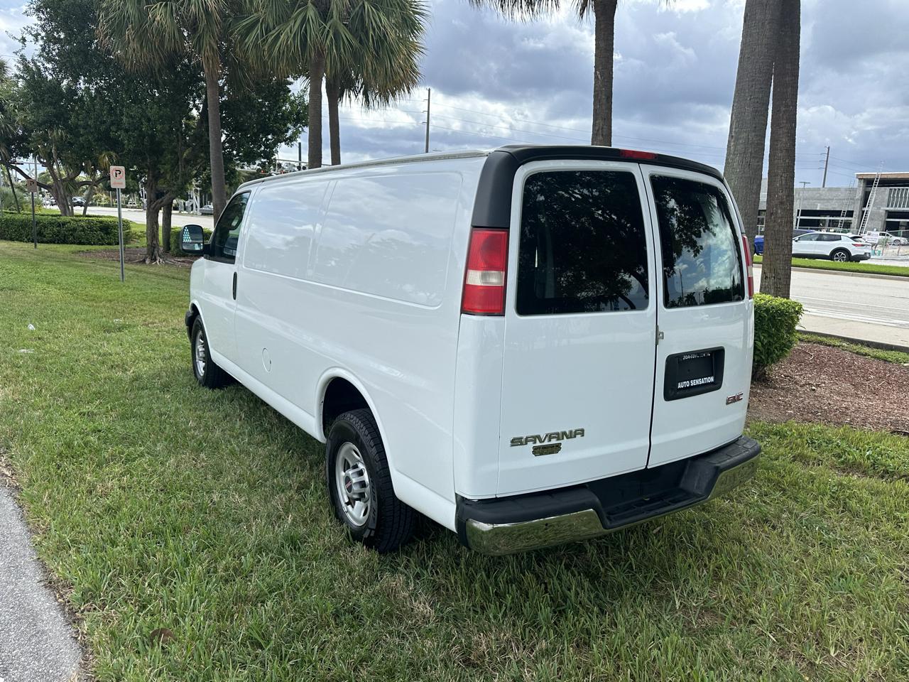 GMC Savana G2500 Cargo 2017