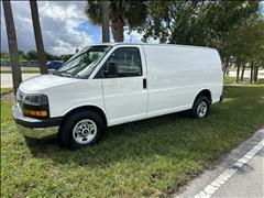 2017 GMC Savana 