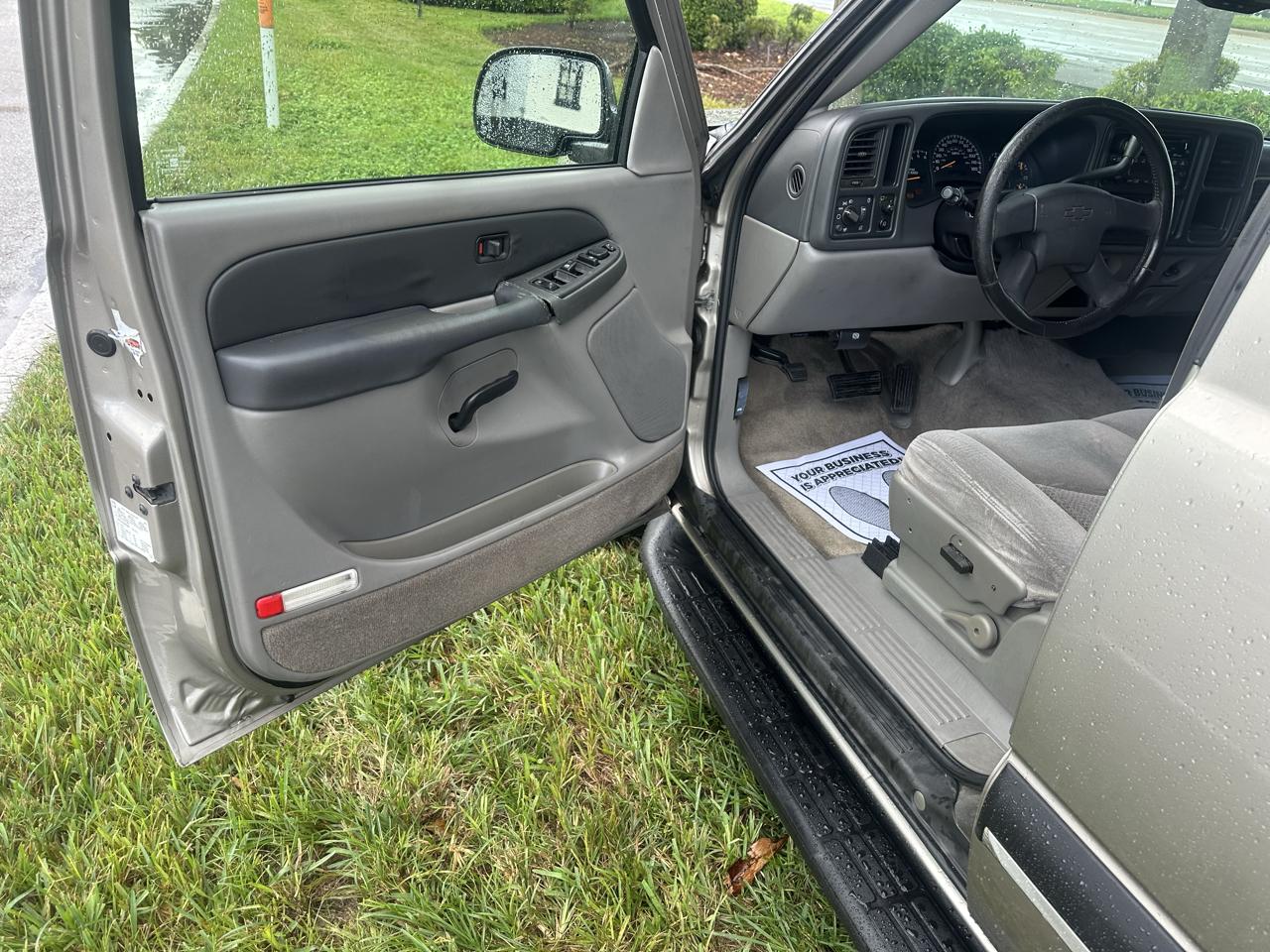 Chevrolet Tahoe 2WD 2003
