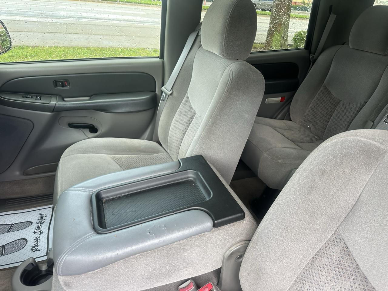Chevrolet Tahoe 2WD 2003