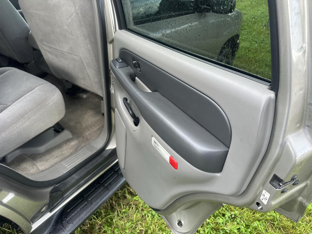 Chevrolet Tahoe 2WD 2003