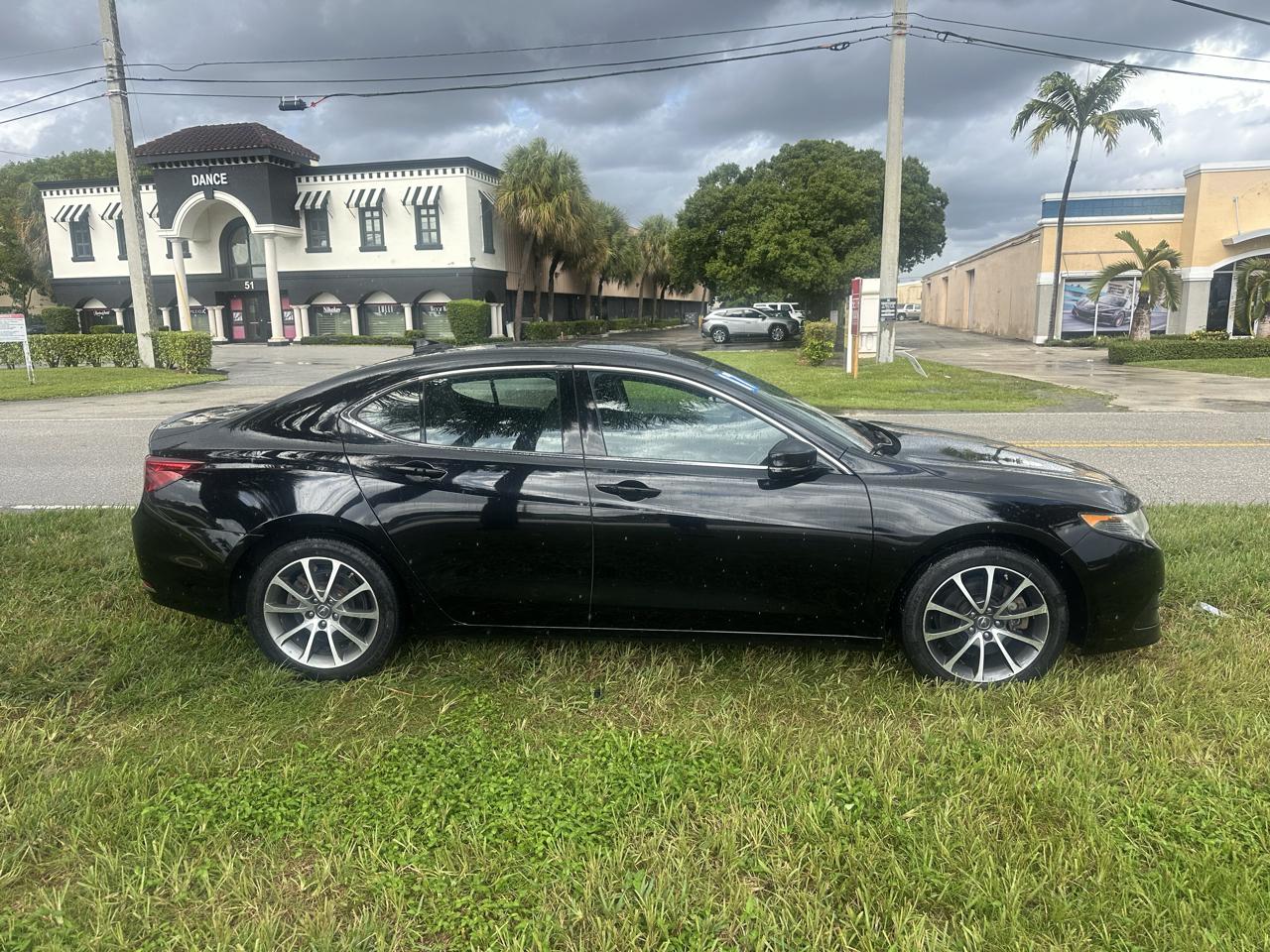 Acura TLX 9-Spd AT 2017