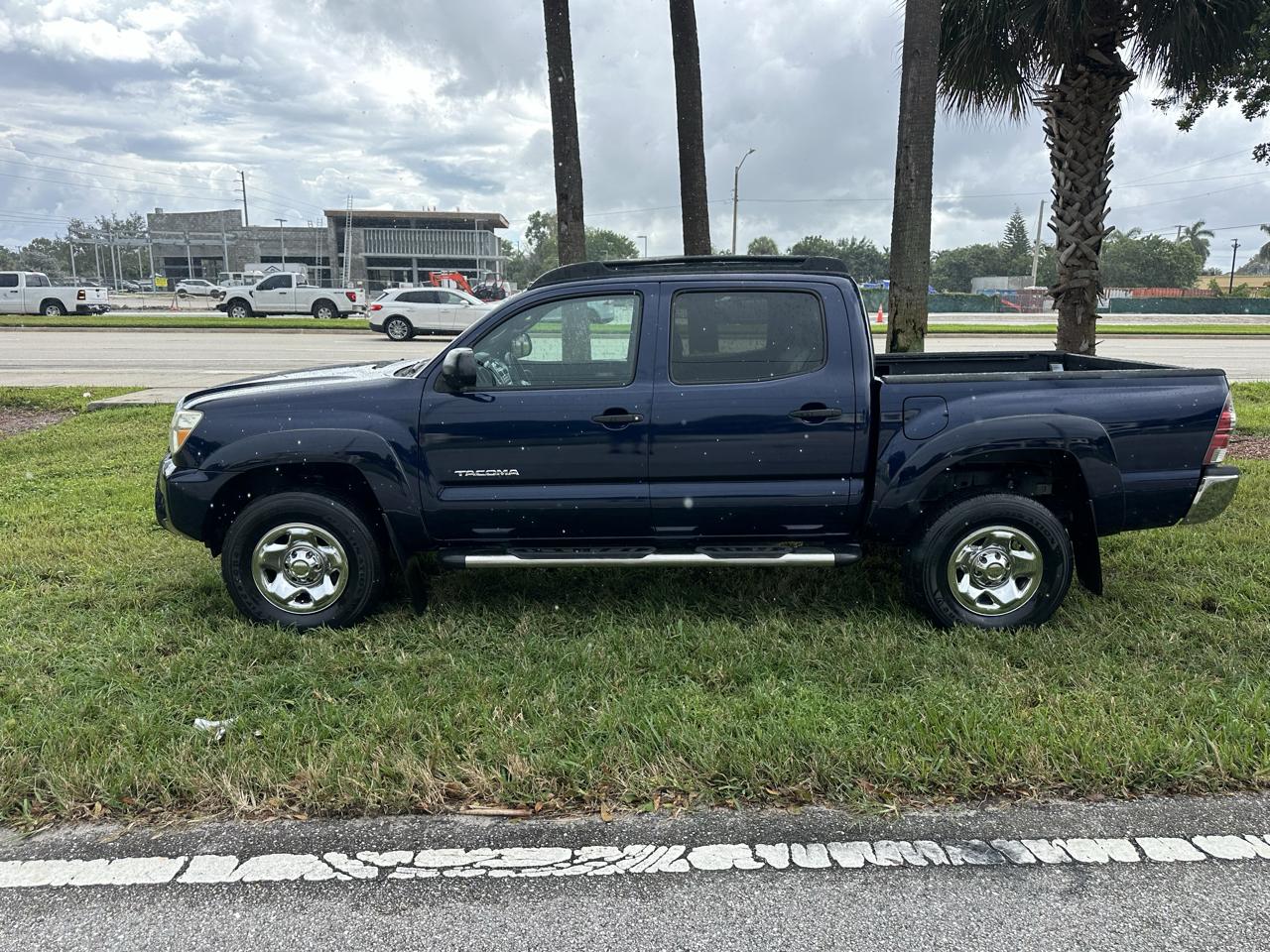 Toyota Tacoma PreRunner Double Cab V6 Auto 2WD 2012