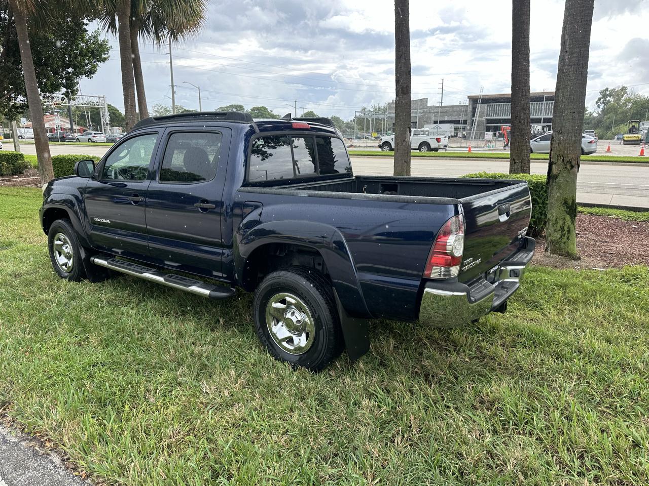 Toyota Tacoma PreRunner Double Cab V6 Auto 2WD 2012
