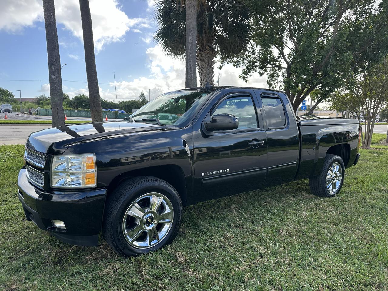 Chevrolet Silverado 1500 1LZ Double Cab 2WD 2013