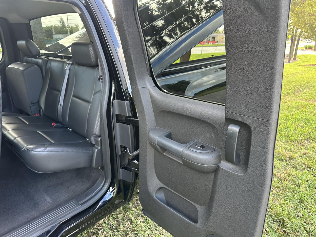 Chevrolet Silverado 1500 1LZ Double Cab 2WD 2013