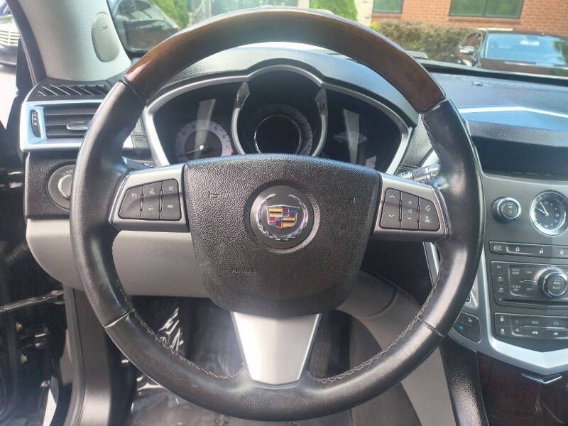 Cadillac SRX FWD 4dr Luxury Collection 2011 Cadillac SRX FWD 4dr Luxury Collection 2011