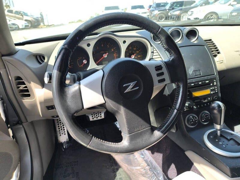 Nissan 350Z 2dr Roadster Touring Auto 2005