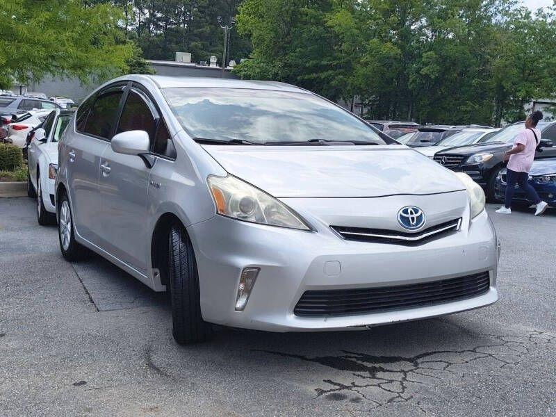 Toyota Prius V 5dr Wgn Two (Natl) 2013