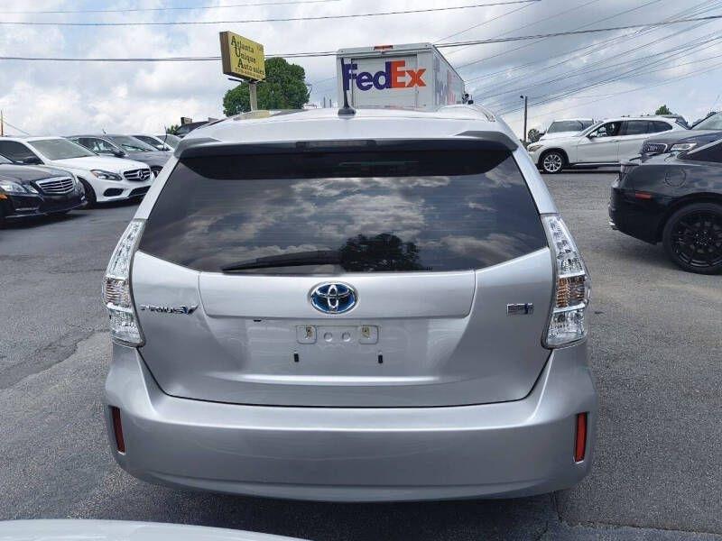 Toyota Prius V 5dr Wgn Two (Natl) 2013