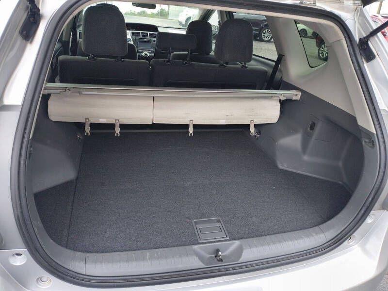 Toyota Prius V 5dr Wgn Two (Natl) 2013