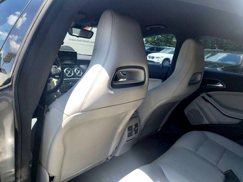 Mercedes-Benz CLA-Class 4dr Sdn CLA 250 FWD 2015 Mercedes-Benz CLA-Class 4dr Sdn CLA 250 FWD 2015