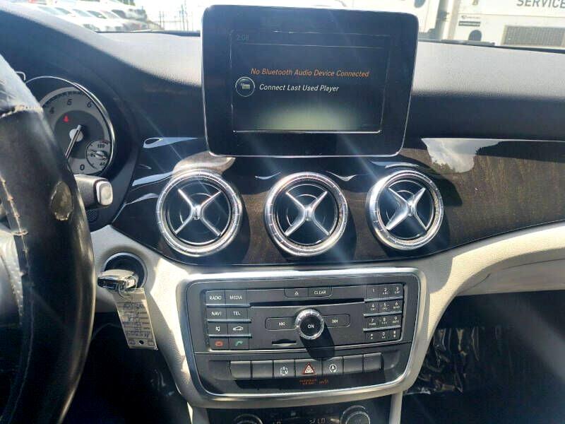 Mercedes-Benz CLA-Class 4dr Sdn CLA 250 FWD 2015 Mercedes-Benz CLA-Class 4dr Sdn CLA 250 FWD 2015