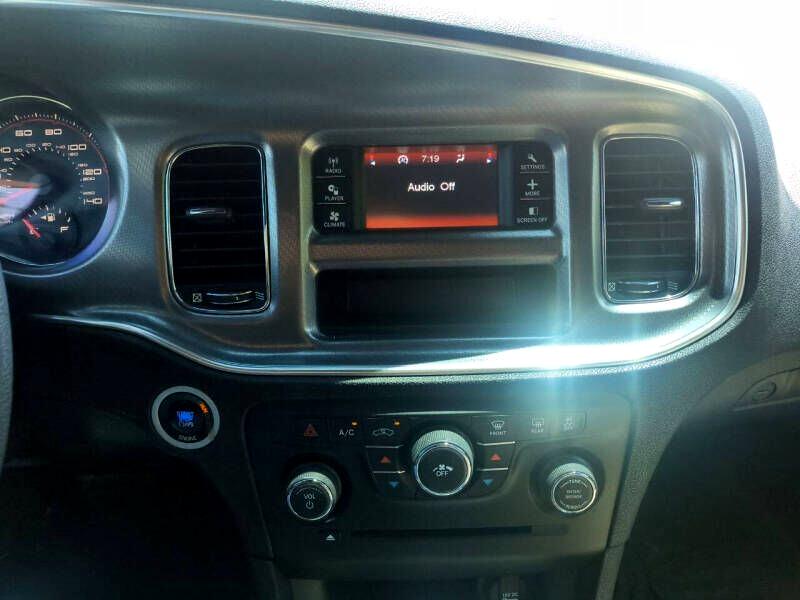 Dodge Charger 4dr Sdn SE RWD 2014 Dodge Charger 4dr Sdn SE RWD 2014