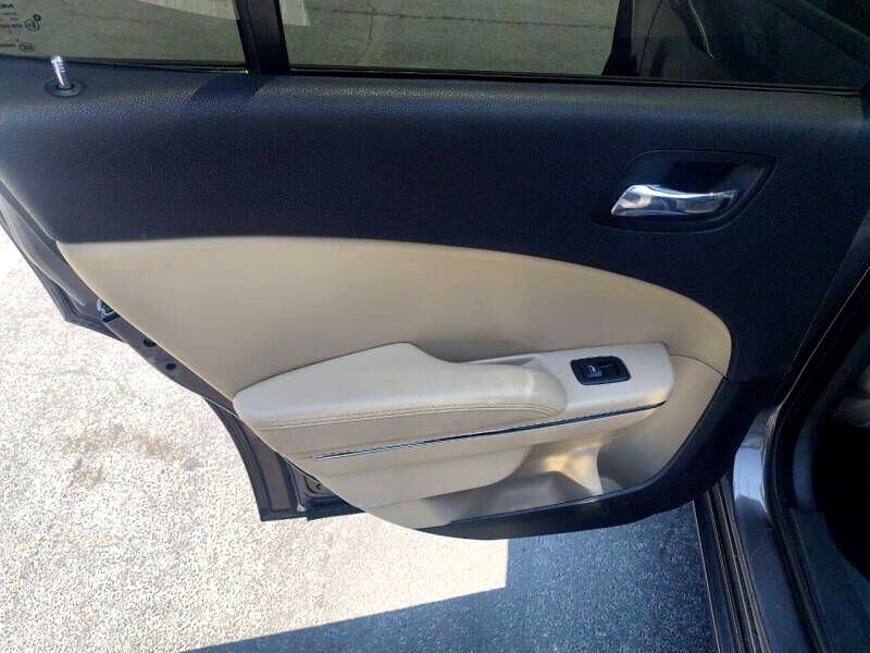 Dodge Charger 4dr Sdn SE RWD 2014 Dodge Charger 4dr Sdn SE RWD 2014