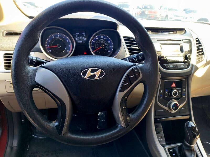 Hyundai Elantra 4dr Sdn Auto SE (Ulsan Plant) 2016 Hyundai Elantra 4dr Sdn Auto SE (Ulsan Plant) 2016