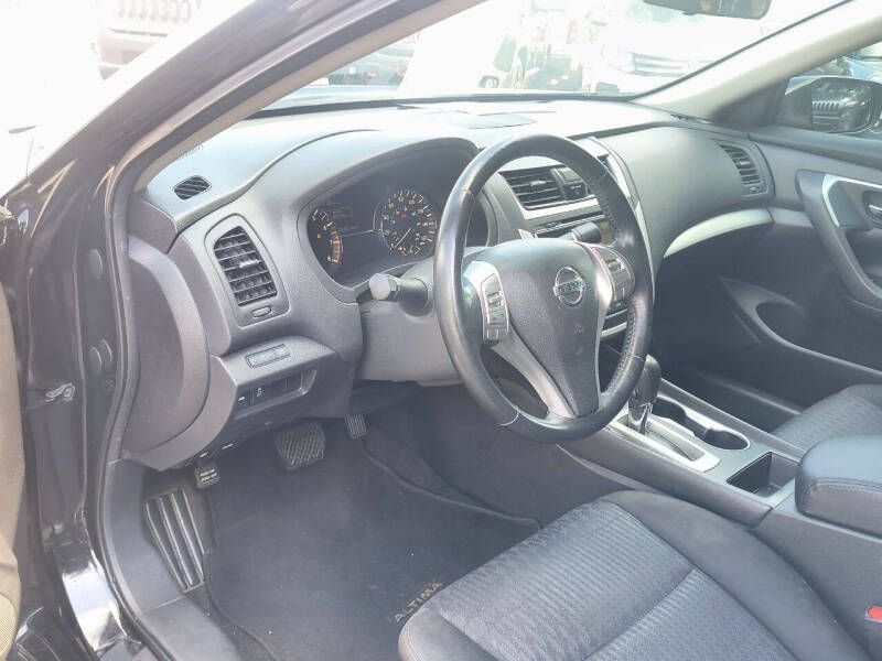 Nissan Altima 4dr Sdn I4 2.5 SV 2016