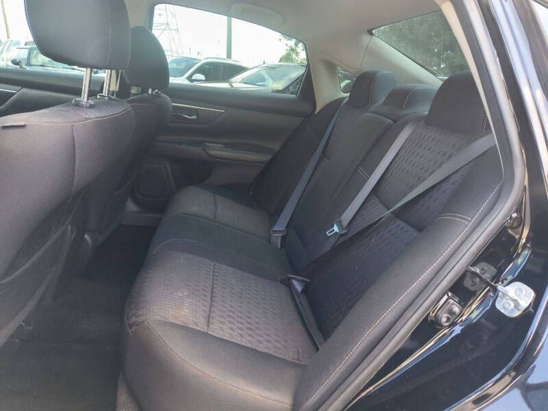 Nissan Altima 4dr Sdn I4 2.5 SV 2016