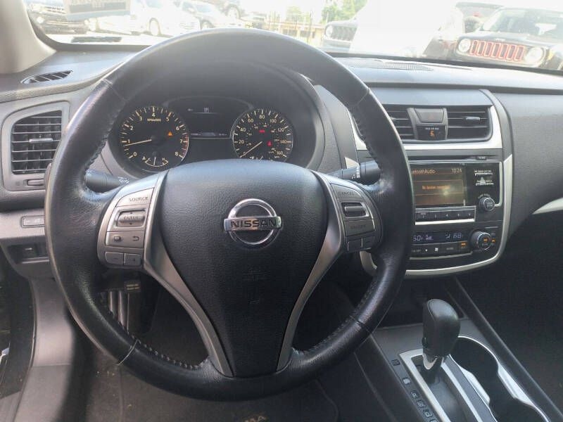 Nissan Altima 4dr Sdn I4 2.5 SV 2016