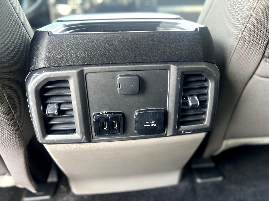 Ford F-150 XLT 4WD SuperCrew 5.5' Box 2018 Ford F-150 XLT 4WD SuperCrew 5.5' Box 2018