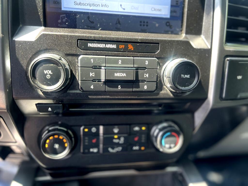 Ford F-150 XLT 4WD SuperCrew 5.5' Box 2018 Ford F-150 XLT 4WD SuperCrew 5.5' Box 2018