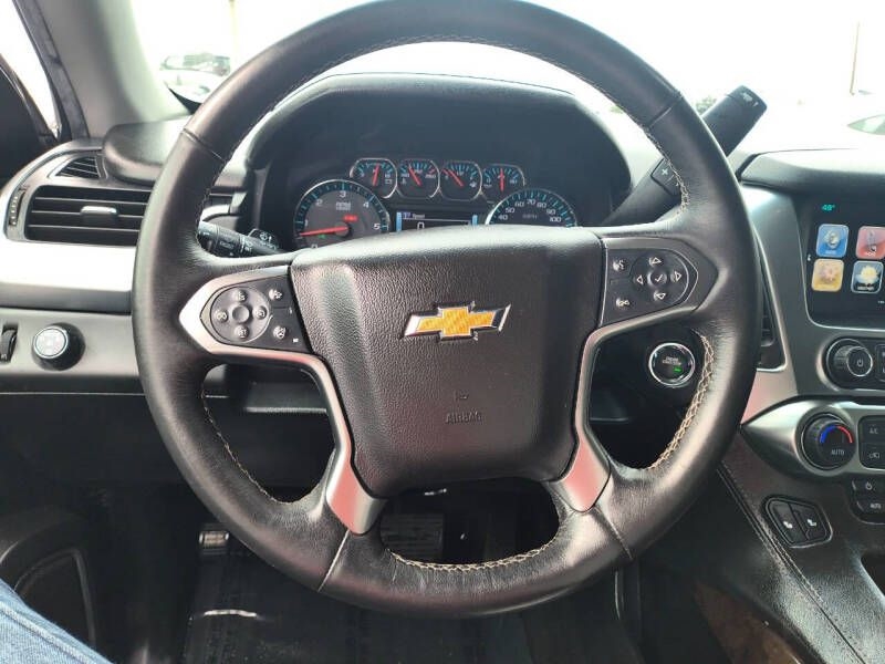 Chevrolet Suburban 2WD 4dr 1500 LT 2018 Chevrolet Suburban 2WD 4dr 1500 LT 2018