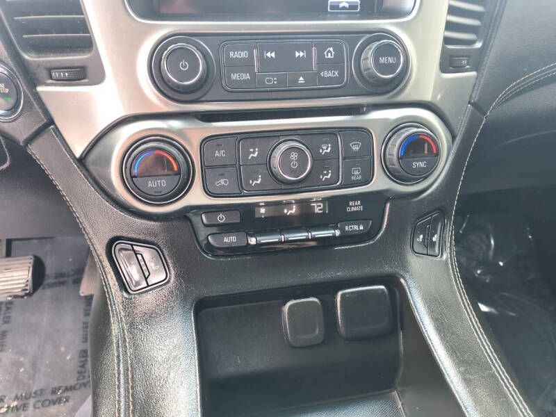 Chevrolet Suburban 2WD 4dr 1500 LT 2018 Chevrolet Suburban 2WD 4dr 1500 LT 2018