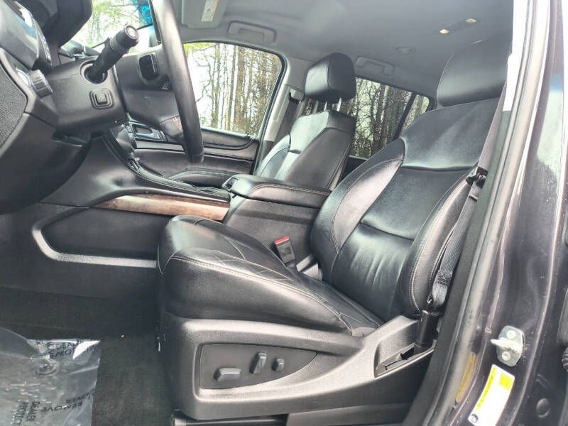 Chevrolet Suburban 2WD 4dr 1500 LT 2018 Chevrolet Suburban 2WD 4dr 1500 LT 2018