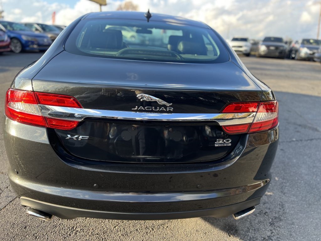 Jaguar XF 4dr Sdn V6 SC AWD 2014 Jaguar XF 4dr Sdn V6 SC AWD 2014