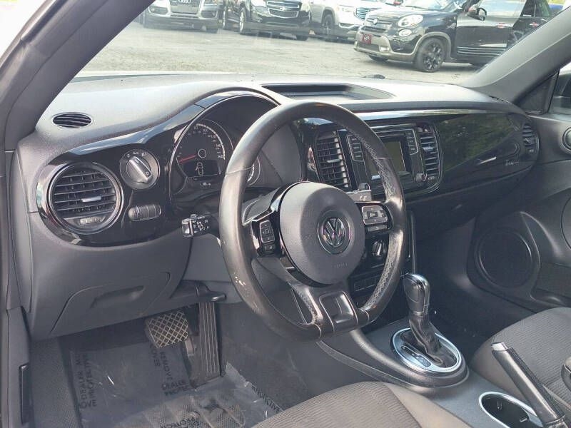 Volkswagen Beetle Coupe 2dr Auto 1.8T S 2016 Volkswagen Beetle Coupe 2dr Auto 1.8T S 2016