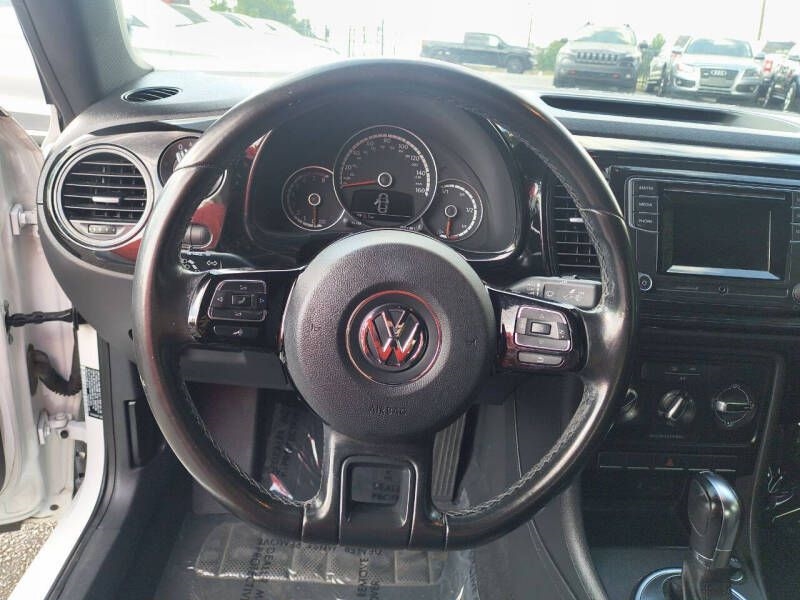 Volkswagen Beetle Coupe 2dr Auto 1.8T S 2016 Volkswagen Beetle Coupe 2dr Auto 1.8T S 2016
