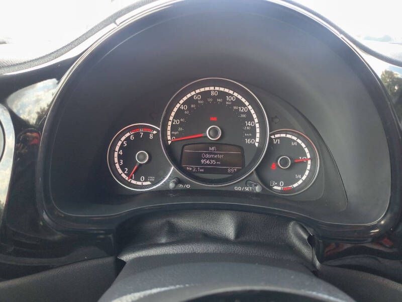 Volkswagen Beetle Coupe 2dr Auto 1.8T S 2016 Volkswagen Beetle Coupe 2dr Auto 1.8T S 2016