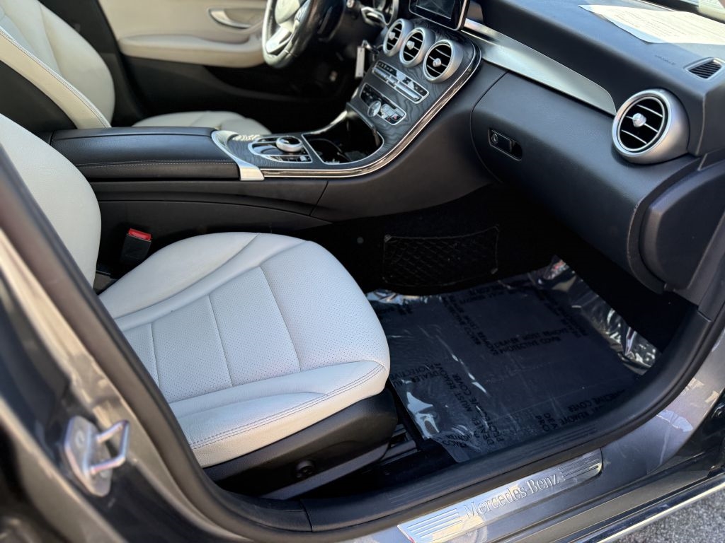Mercedes-Benz C-Class C 300 Sedan 2017 Mercedes-Benz C-Class C 300 Sedan 2017