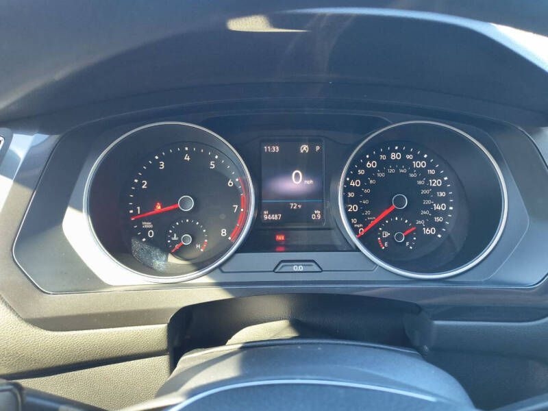 Volkswagen Tiguan 2.0T S FWD 2018 Volkswagen Tiguan 2.0T S FWD 2018