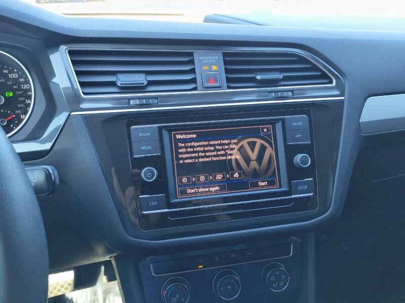 Volkswagen Tiguan 2.0T S FWD 2018 Volkswagen Tiguan 2.0T S FWD 2018